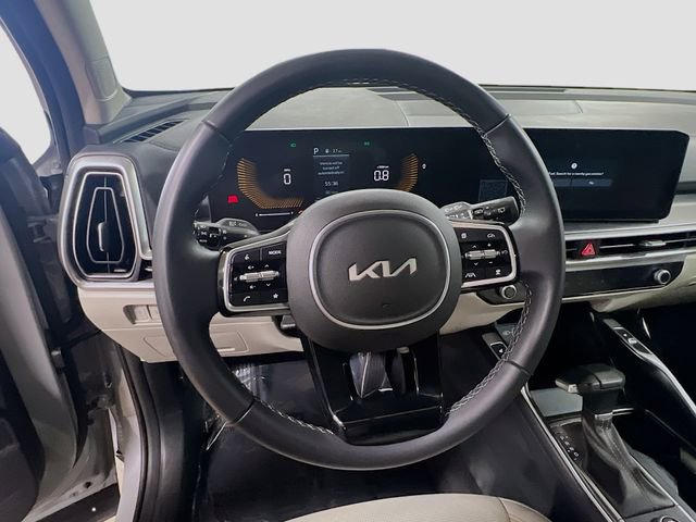 Certified 2025 Kia Sorento EX image 11