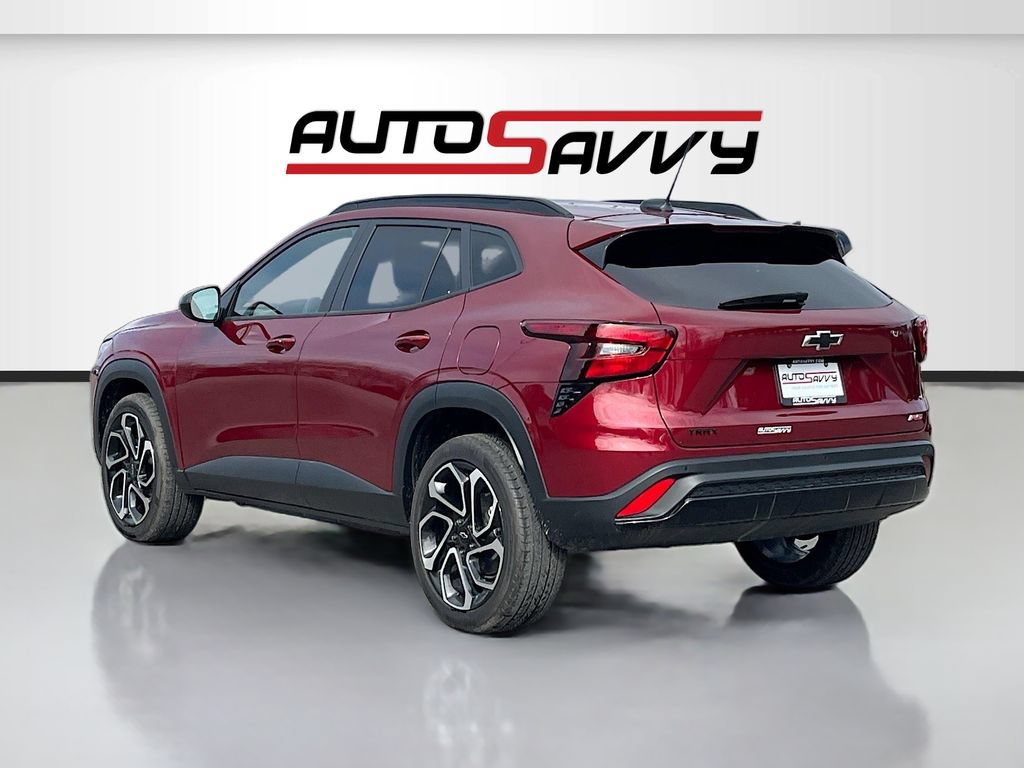 Used 2024 Chevrolet Trax RS w/ Driver Confidence Package FWD image 5