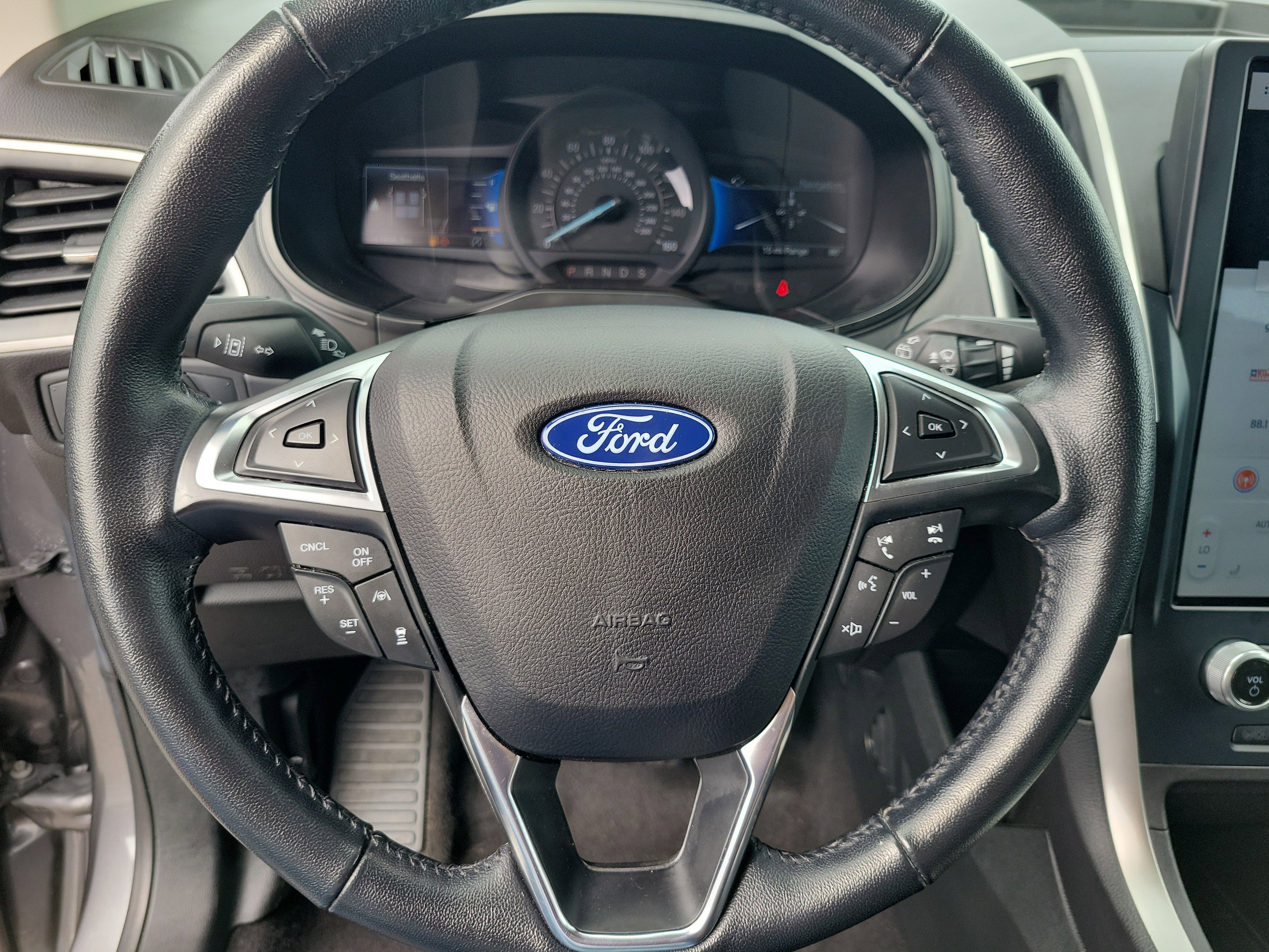 Used 2023 Ford Edge SEL image 21