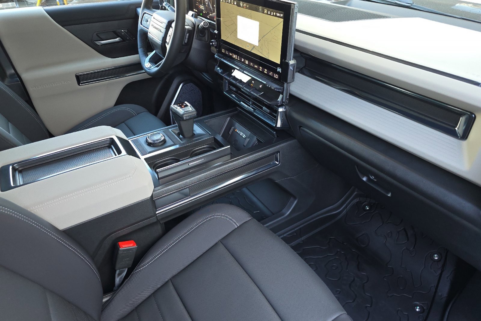 New 2026 GMC Hummer EV SUV w/ LPO, Sport Package image 17