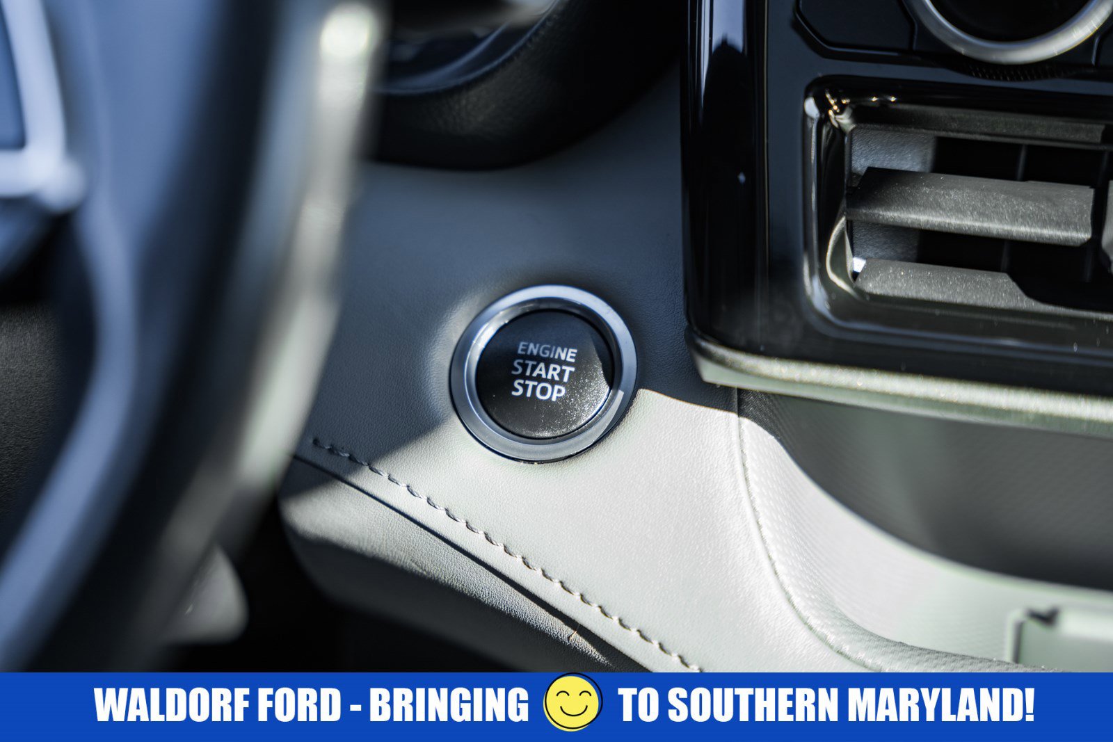 Used 2020 Toyota Highlander XLE image 25