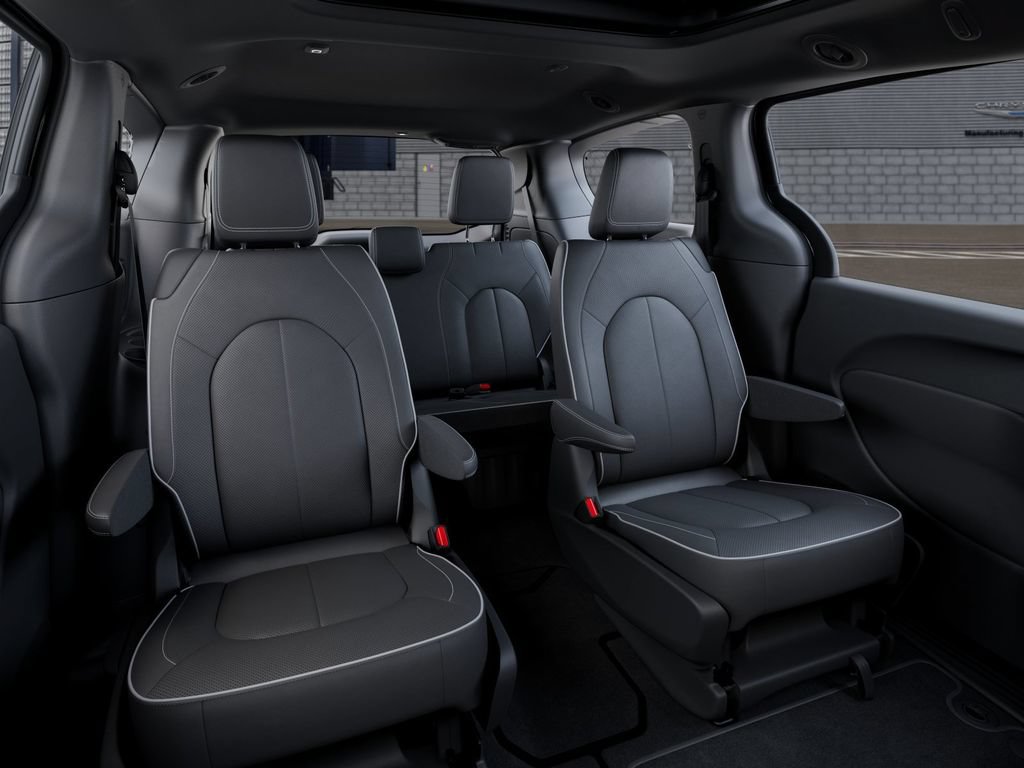 New 2027 Chrysler Pacifica Limited FWD image 15