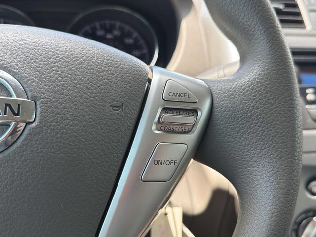 Used 2015 Nissan Versa SV FWD image 29