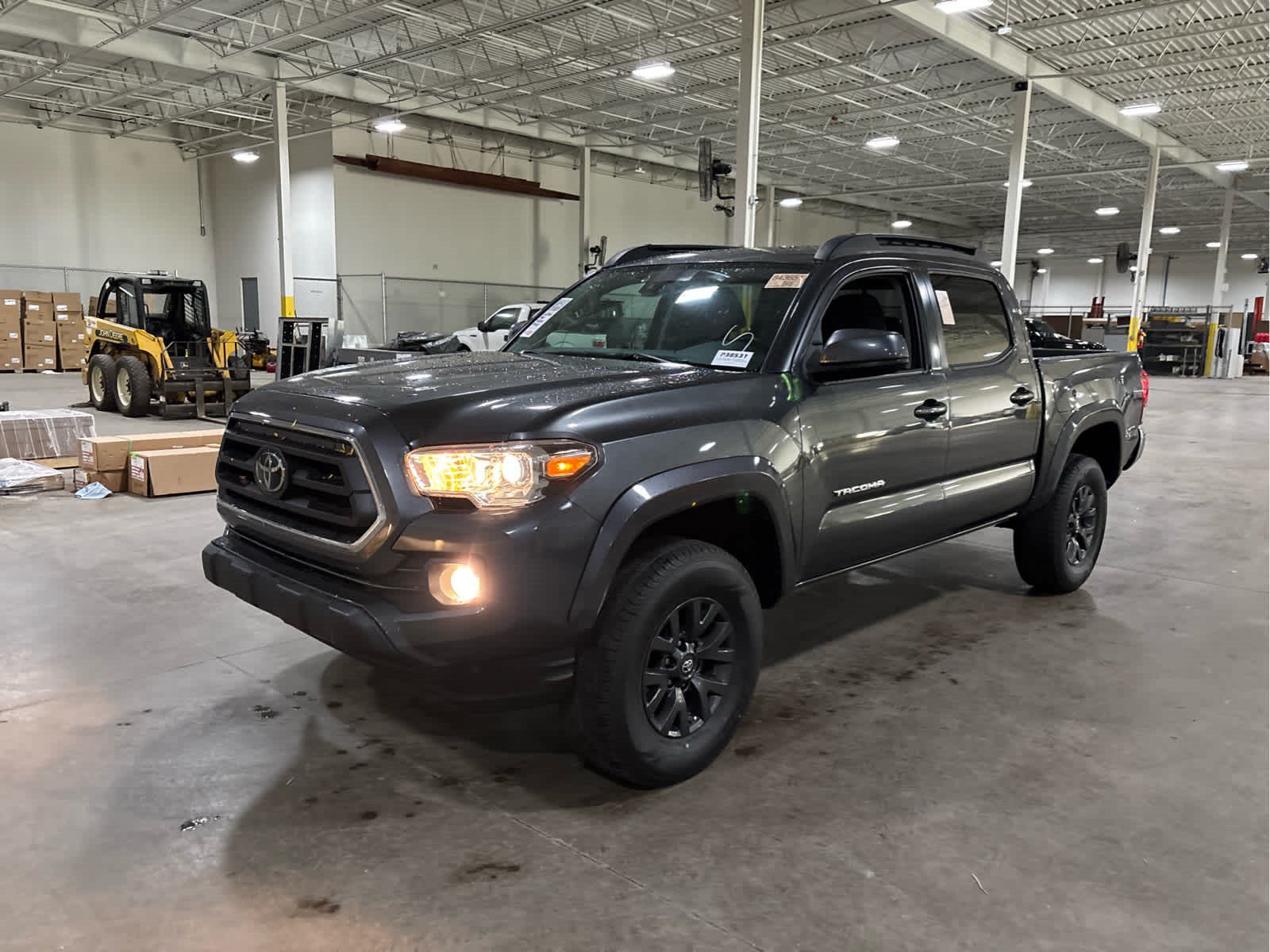 Certified 2020 Toyota Tacoma SR5 AWD/4WD image 3