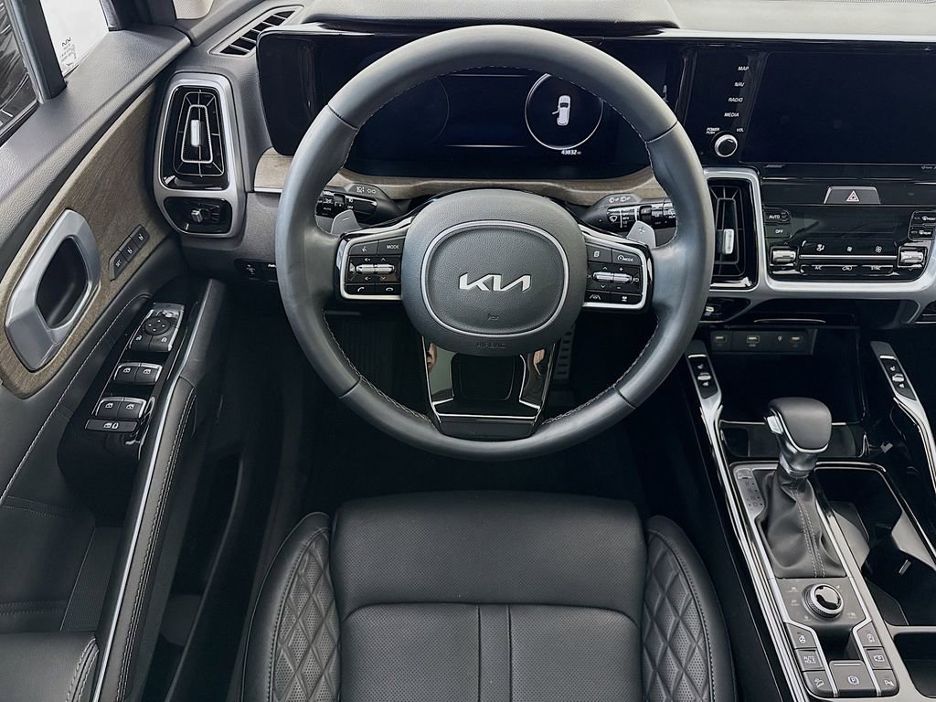 Used 2022 Kia Sorento SX Prestige image 10