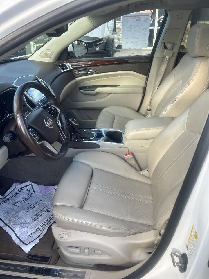 Used 2014 Cadillac SRX Luxury w/ Driver Awareness Package image 17