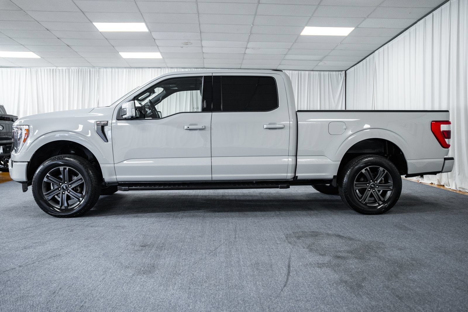 Used 2023 Ford F150 Lariat w/ Equipment Group 502A High AWD/4WD image 4