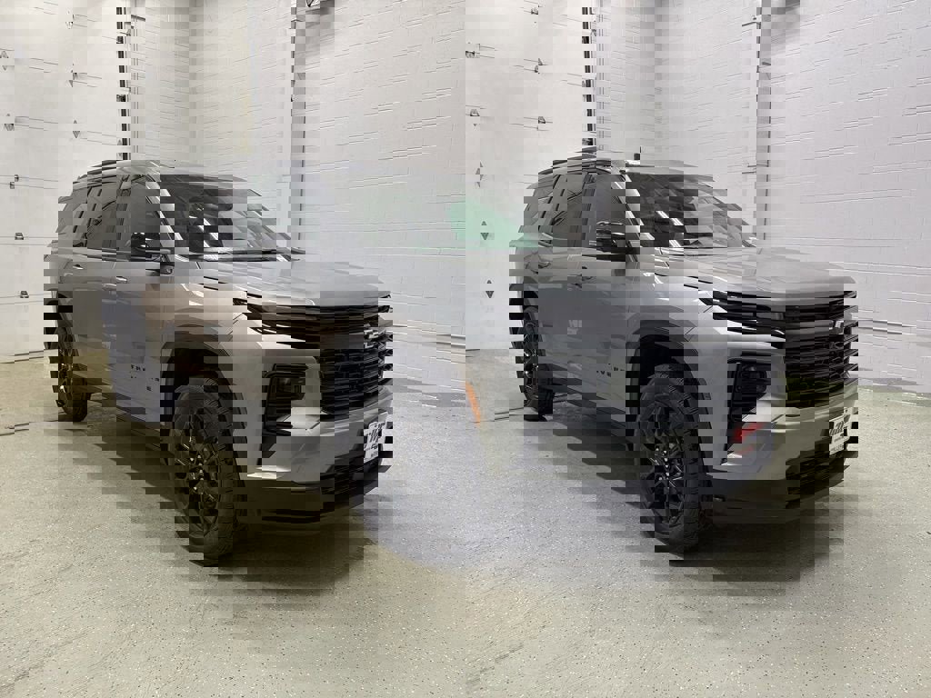 New 2026 Chevrolet Traverse LT AWD/4WD image 2