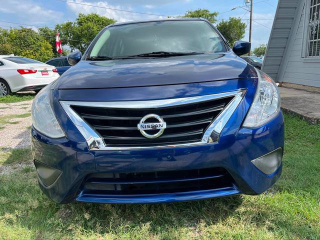 Used 2018 Nissan Versa SV FWD image 3