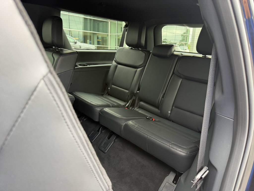 Used 2026 Ford Expedition Max Platinum w/ Stealth Appearance Package AWD/4WD image 19
