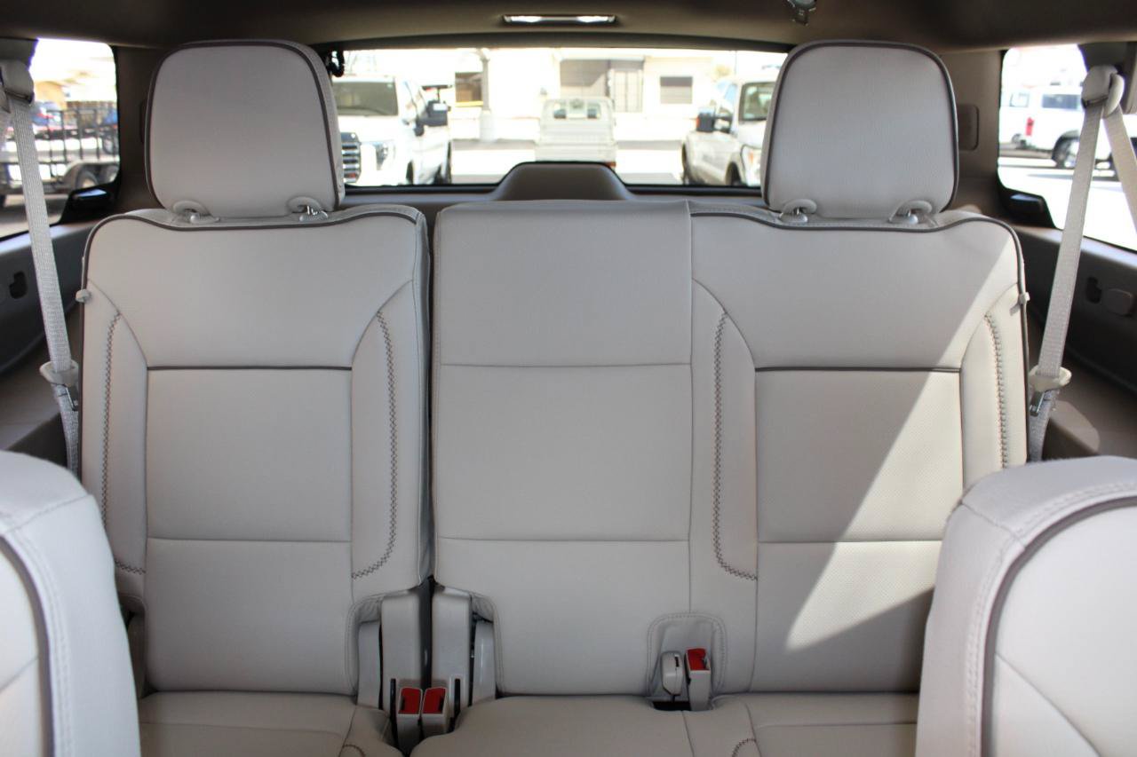 Used 2026 GMC Yukon XL Denali w/ Denali Reserve Package AWD/4WD image 18