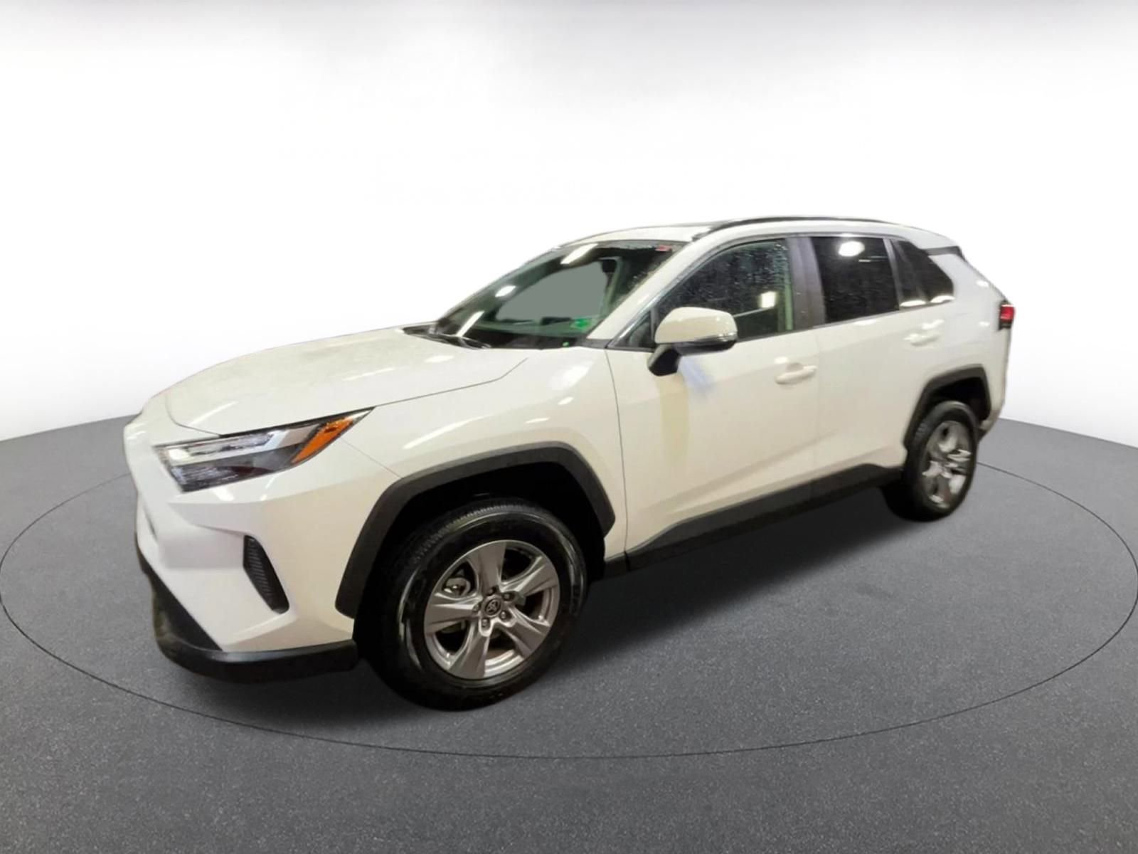 Used 2025 Toyota RAV4 XLE image 8