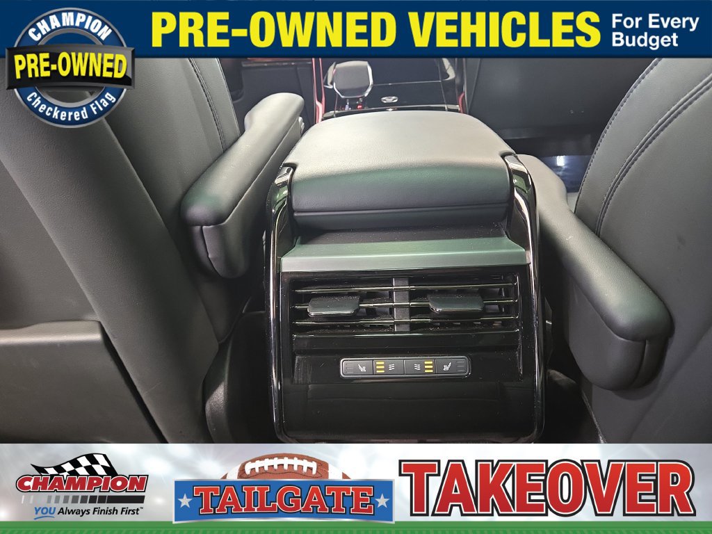 Used 2025 Land Rover Range Rover Sport SE AWD/4WD image 15
