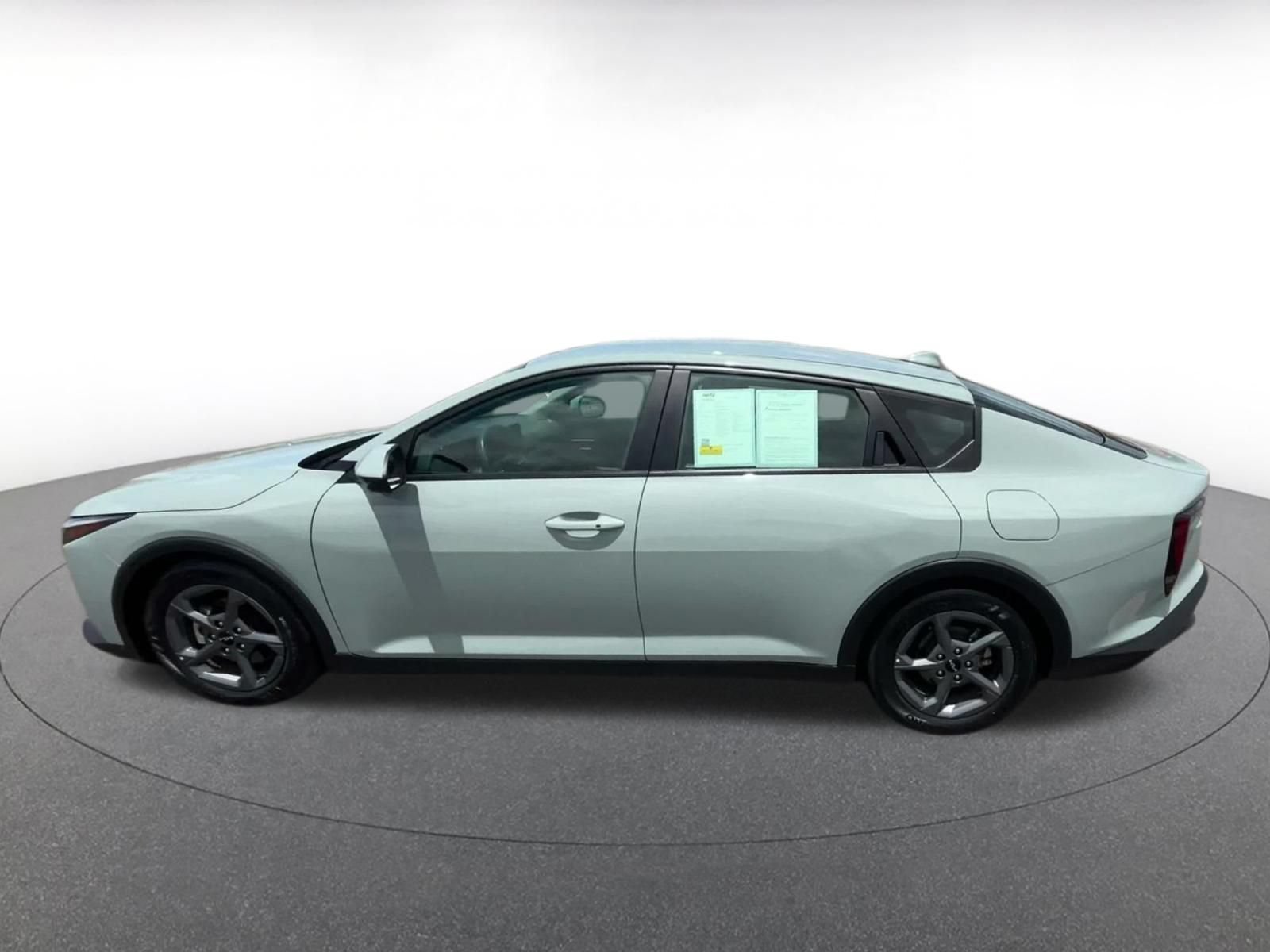 Used 2025 Kia K4 FWD image 8