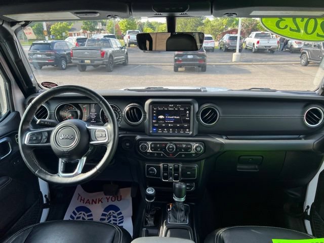 Used 2023 Jeep Wrangler Unlimited Sahara w/ Cold Weather Group AWD/4WD image 16