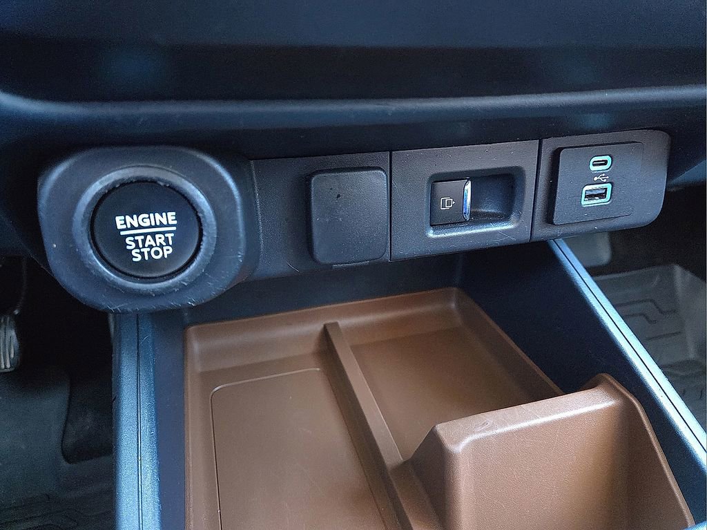 Used 2022 Ford Maverick Lariat w/ Equipment Group 500A Standard image 26