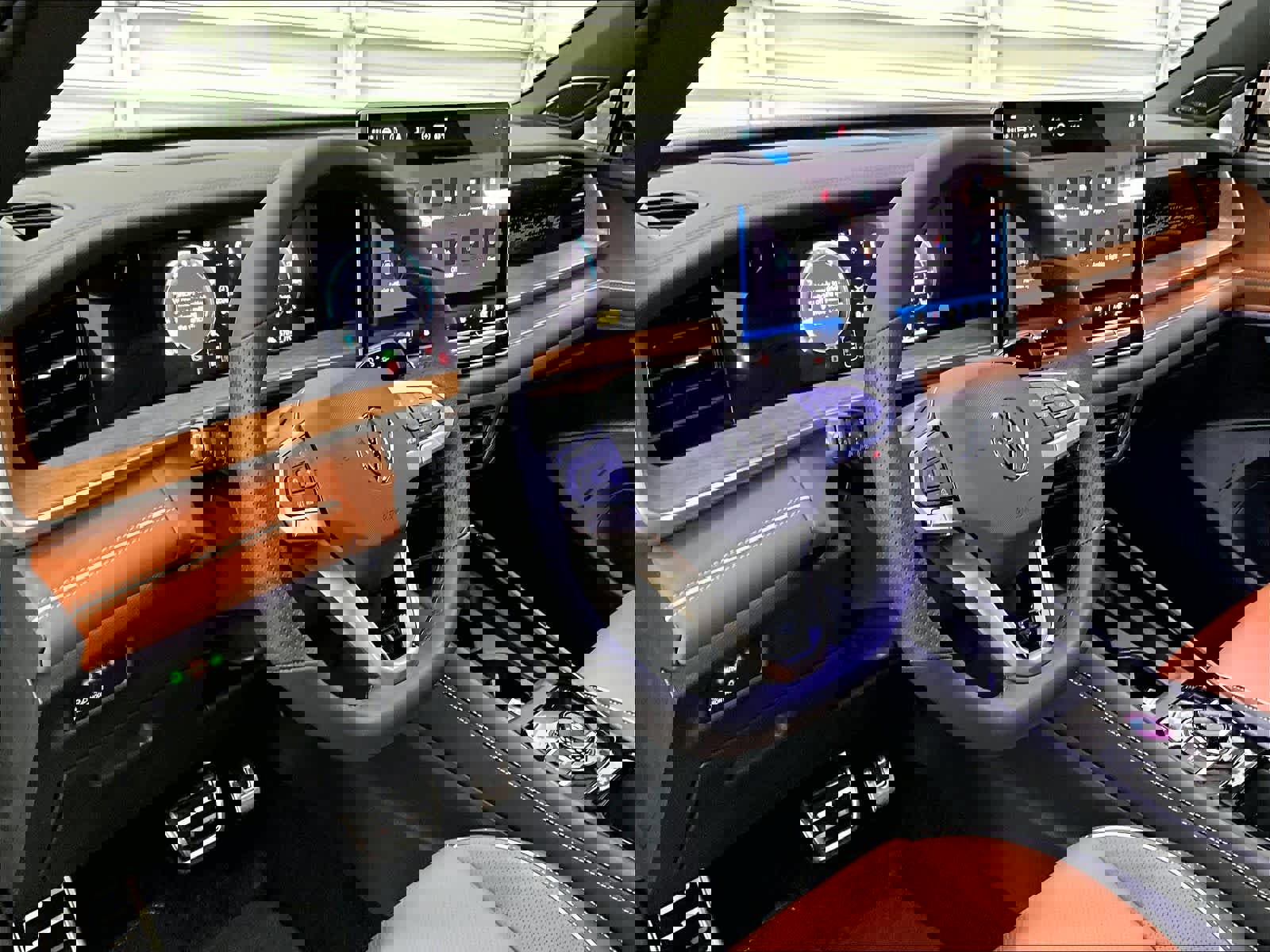 New 2026 Volkswagen Tiguan SEL R-Line image 8