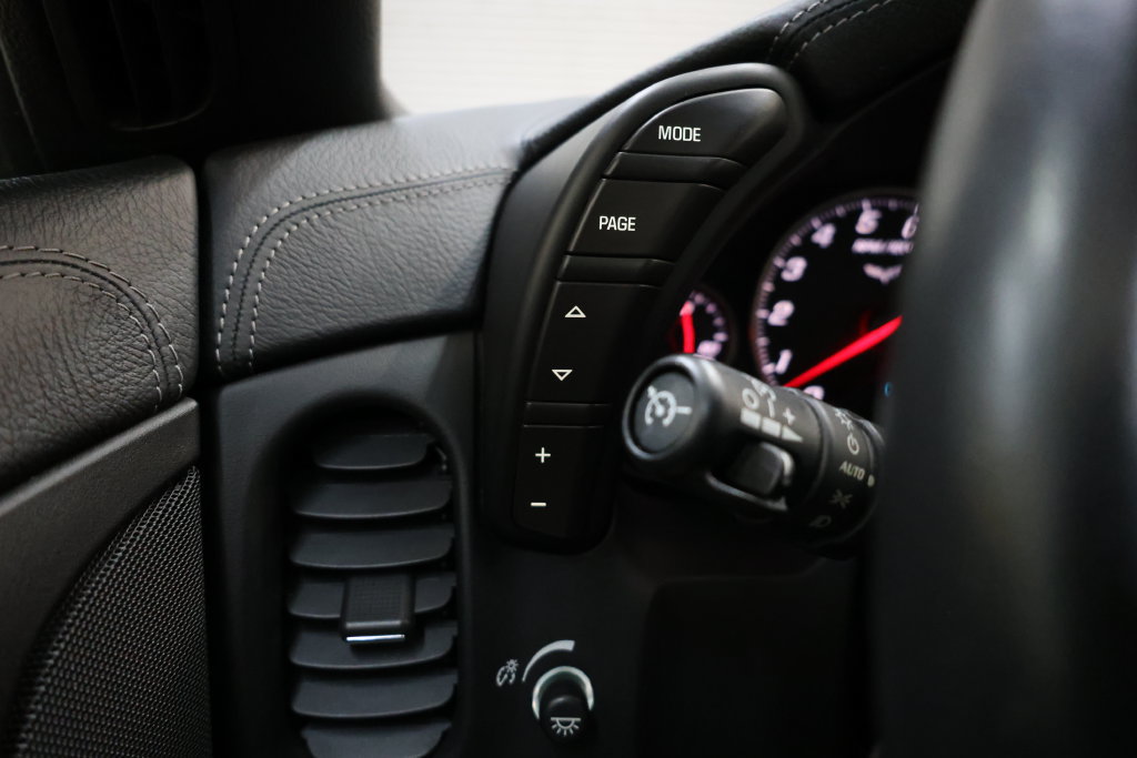 Used 2012 Chevrolet Corvette Grand Sport w/ 4LT Preferred Equipment Group RWD image 91