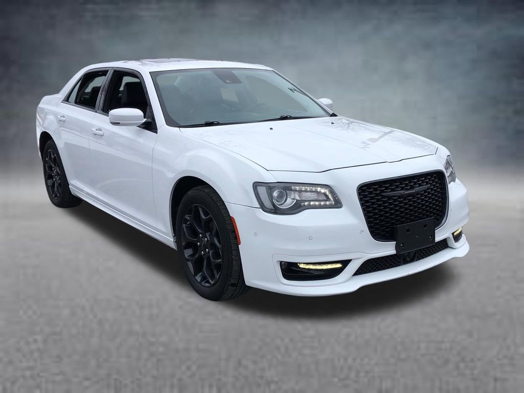 Used 2023 Chrysler 300 Touring L w/ Popular Equipment Group image 11