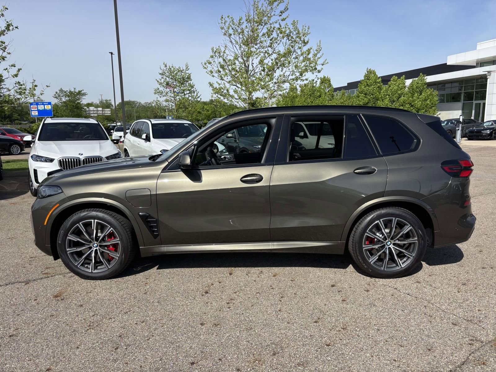 New 2026 BMW X5 xDrive50e AWD/4WD image 8