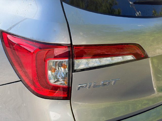Used 2019 Honda Pilot Touring image 10