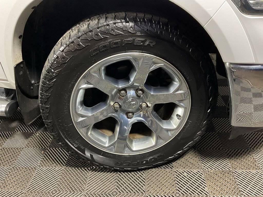 Used 2018 RAM 1500 Laramie w/ Convenience Group AWD/4WD image 40