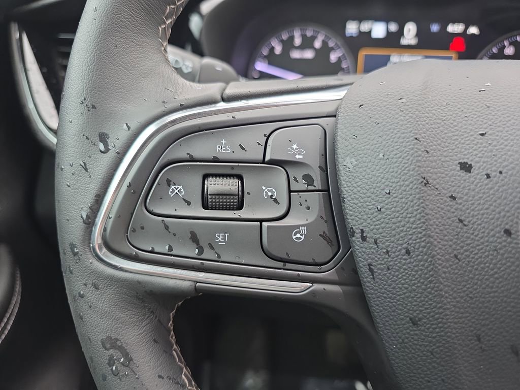Used 2023 Buick Envision Avenir AWD/4WD image 17