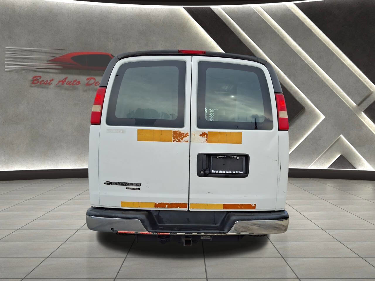 Used 2014 Chevrolet Express 2500 image 11