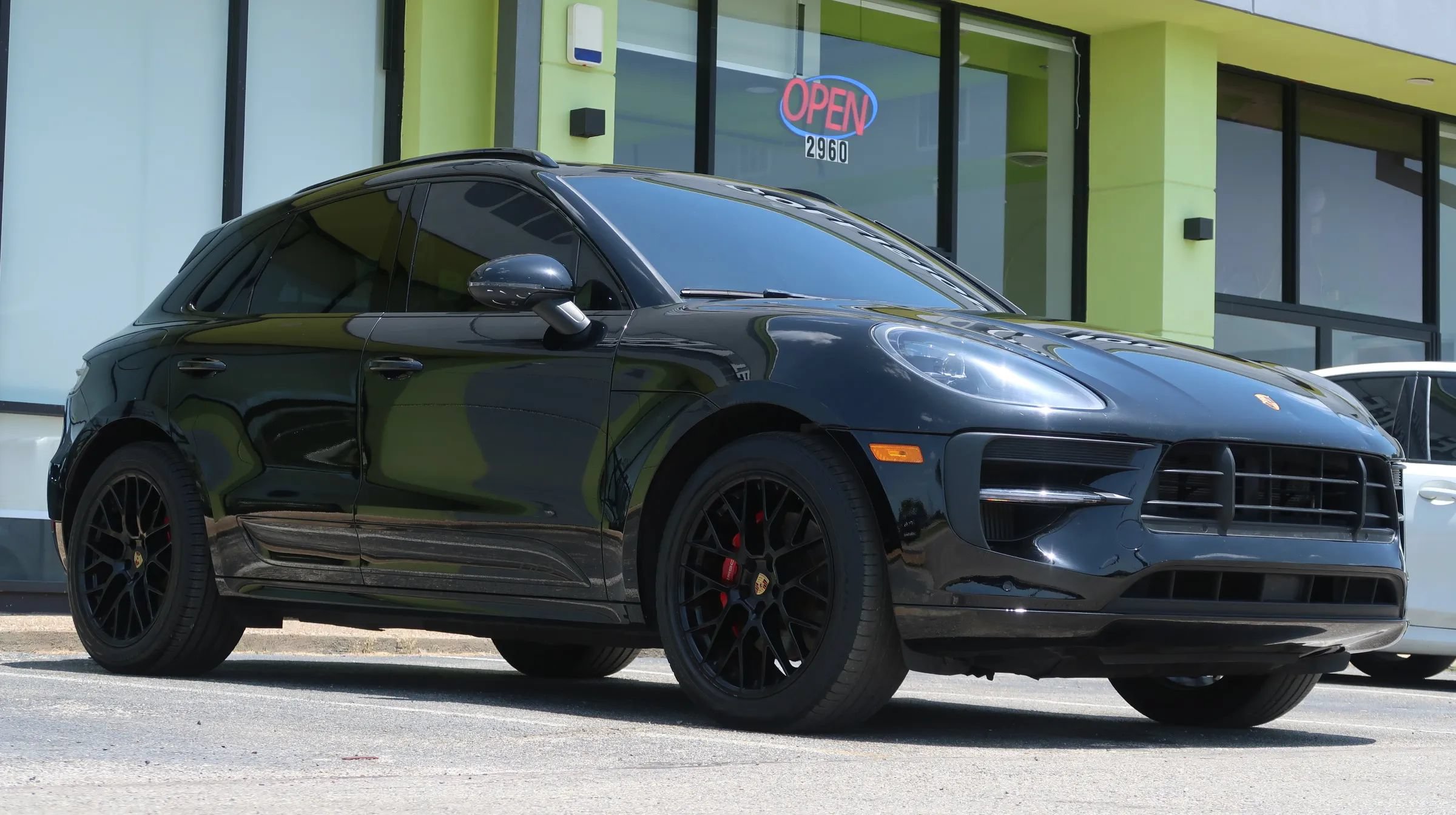 Used 2021 Porsche Macan GTS AWD/4WD image 6