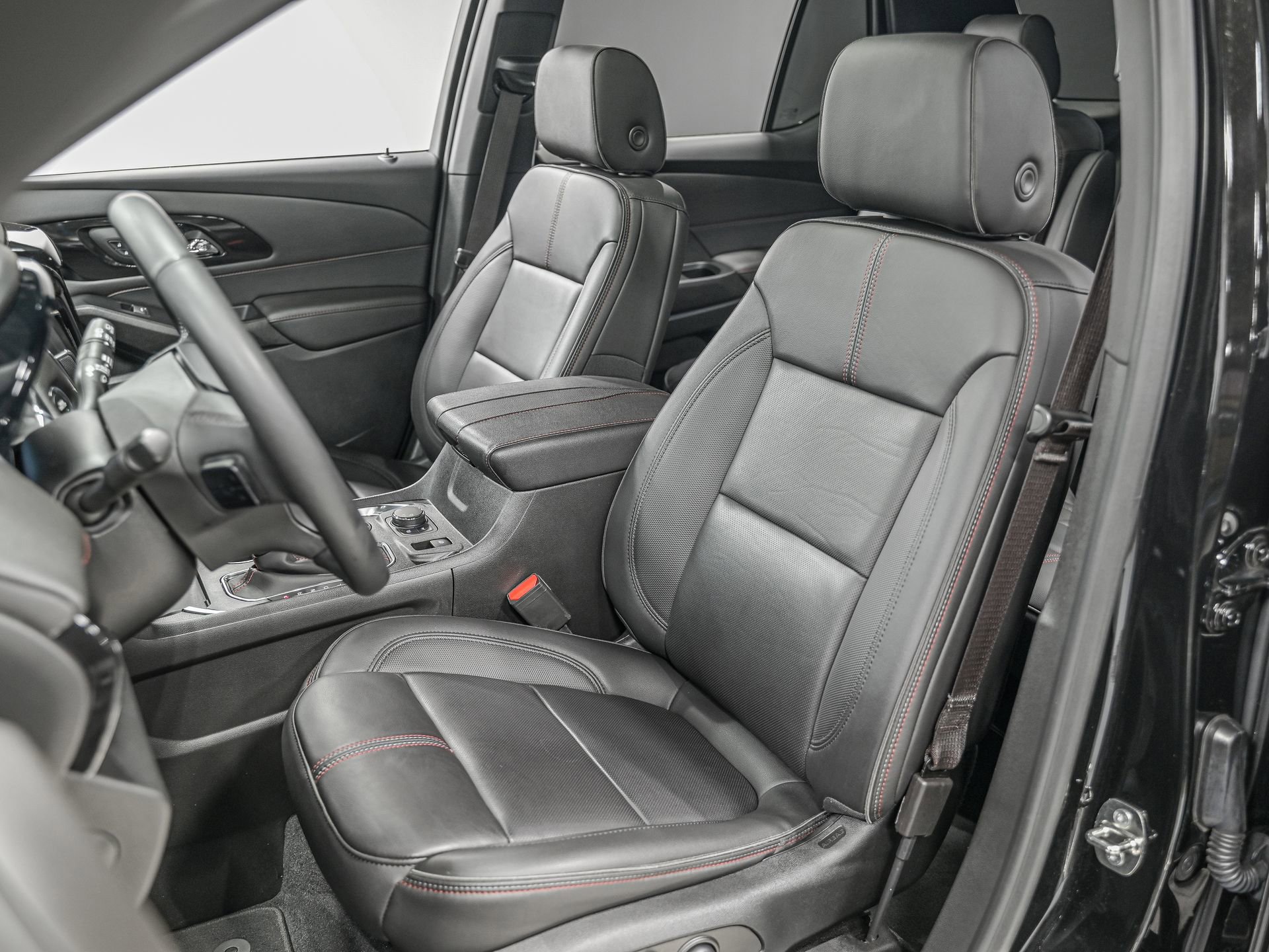 Used 2023 Chevrolet Traverse RS image 17