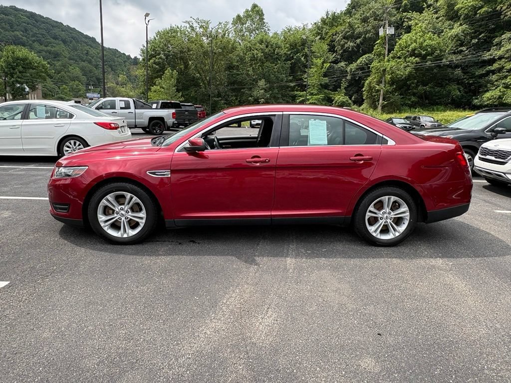 Used 2016 Ford Taurus SEL w/ Equipment Group 201A AWD/4WD image 2