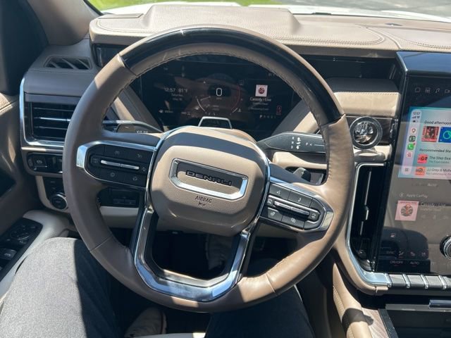 Used 2025 GMC Yukon XL Denali w/ Denali Reserve Package AWD/4WD image 17
