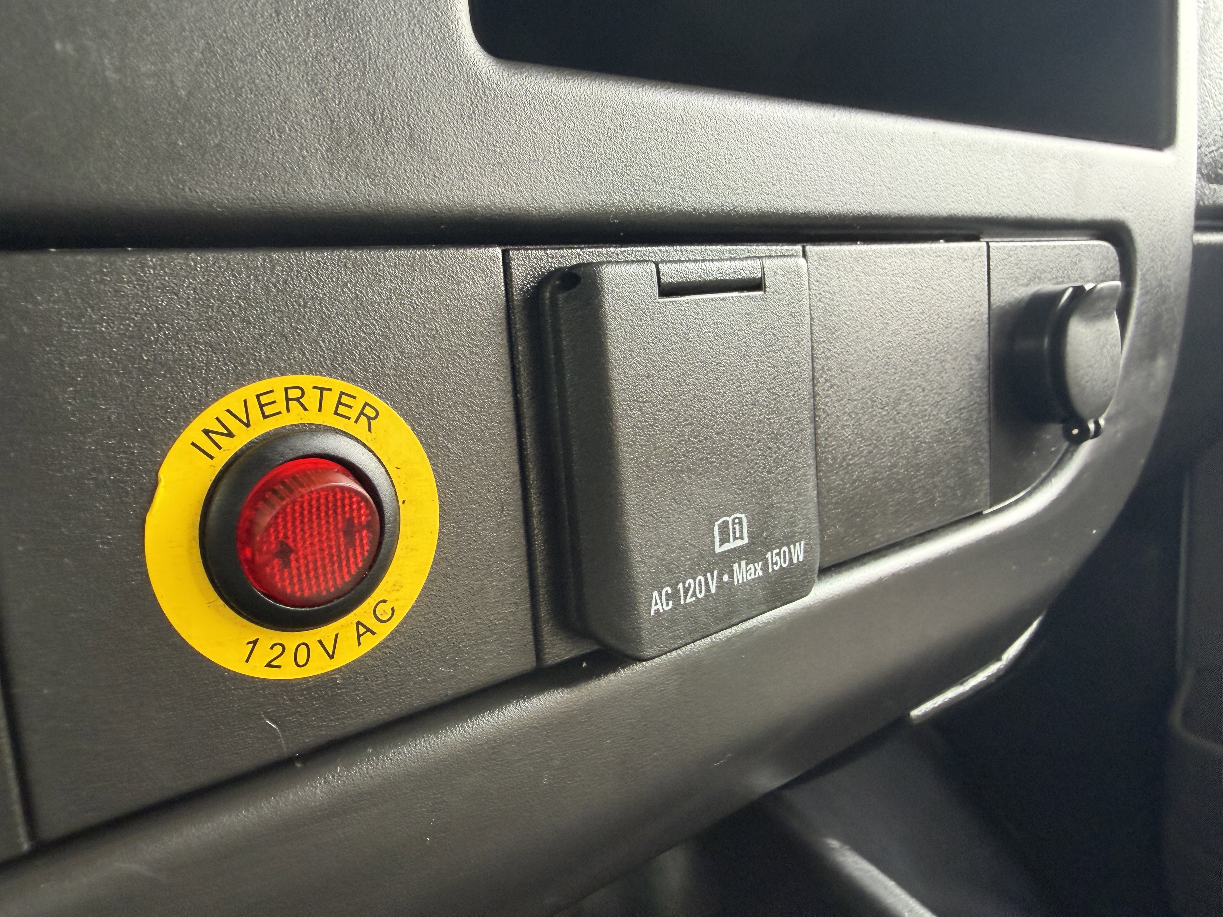 Used 2021 Chevrolet Express 2500 w/ Driver Convenience Package image 31