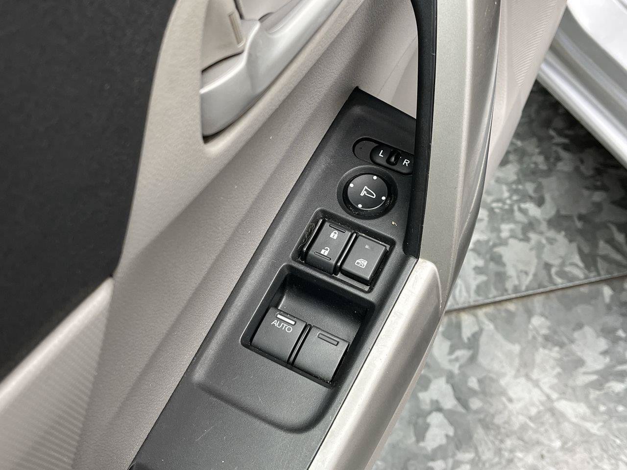 Used 2012 Honda Civic LX image 7