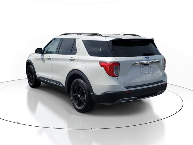 Certified 2023 Ford Explorer XLT w/ Equipment Group 202A AWD/4WD image 4