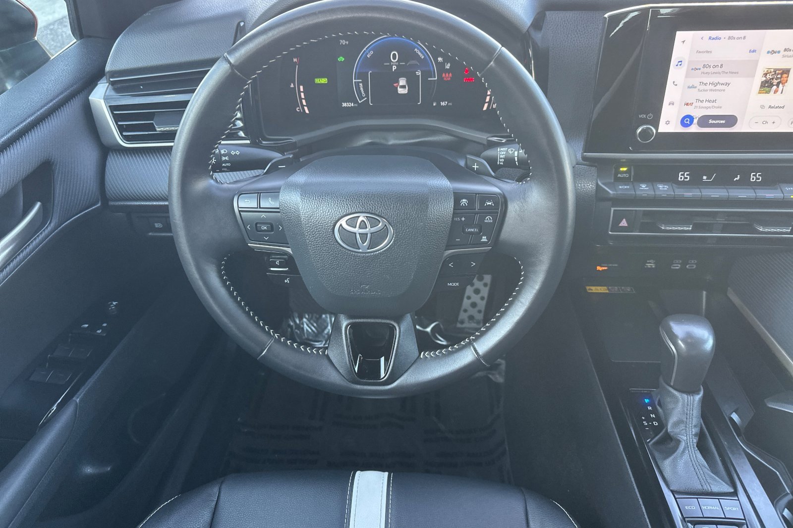 Used 2025 Toyota Camry SE image 16