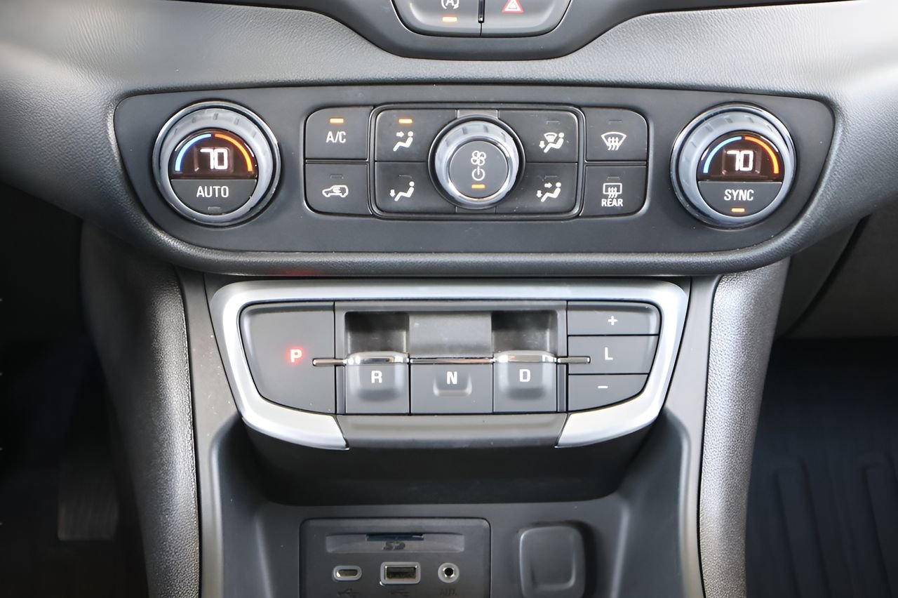 Used 2023 GMC Terrain SLT w/ LPO, Floor Liner Package image 15