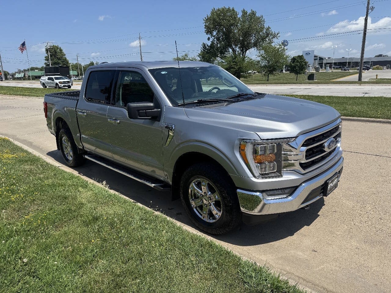 Used 2023 Ford F150 XLT w/ Equipment Group 302A High AWD/4WD image 7