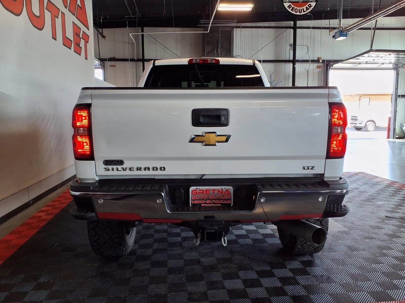 Used 2018 Chevrolet Silverado 2500 LTZ w/ Duramax Plus Package AWD/4WD image 5