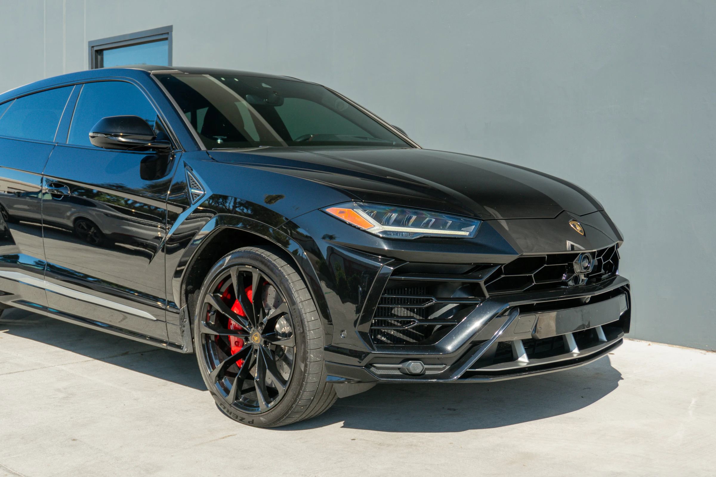 Used 2020 Lamborghini Urus image 38