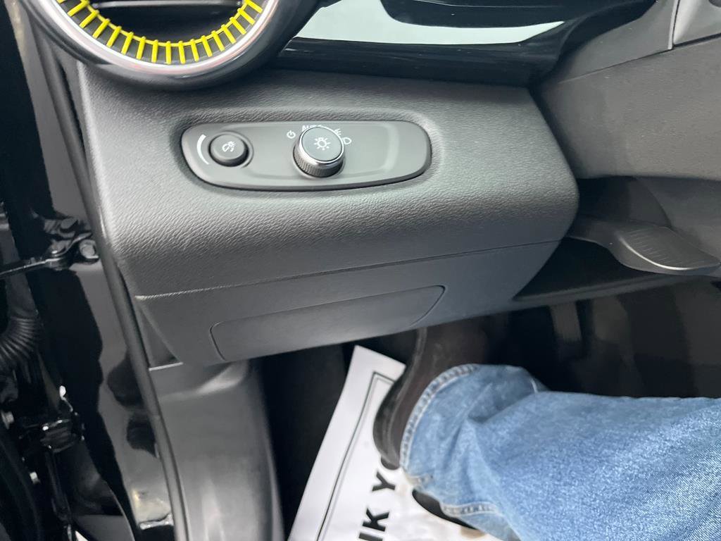 New 2026 Chevrolet Trax ACTIV w/ Driver Confidence Package image 11