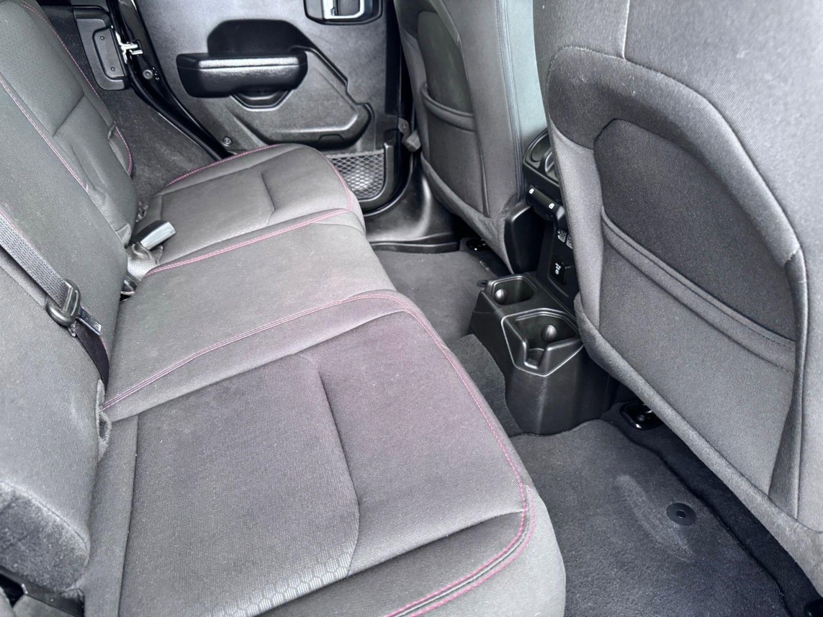 Used 2023 Jeep Wrangler Unlimited Rubicon w/ Dual Top Group AWD/4WD image 13