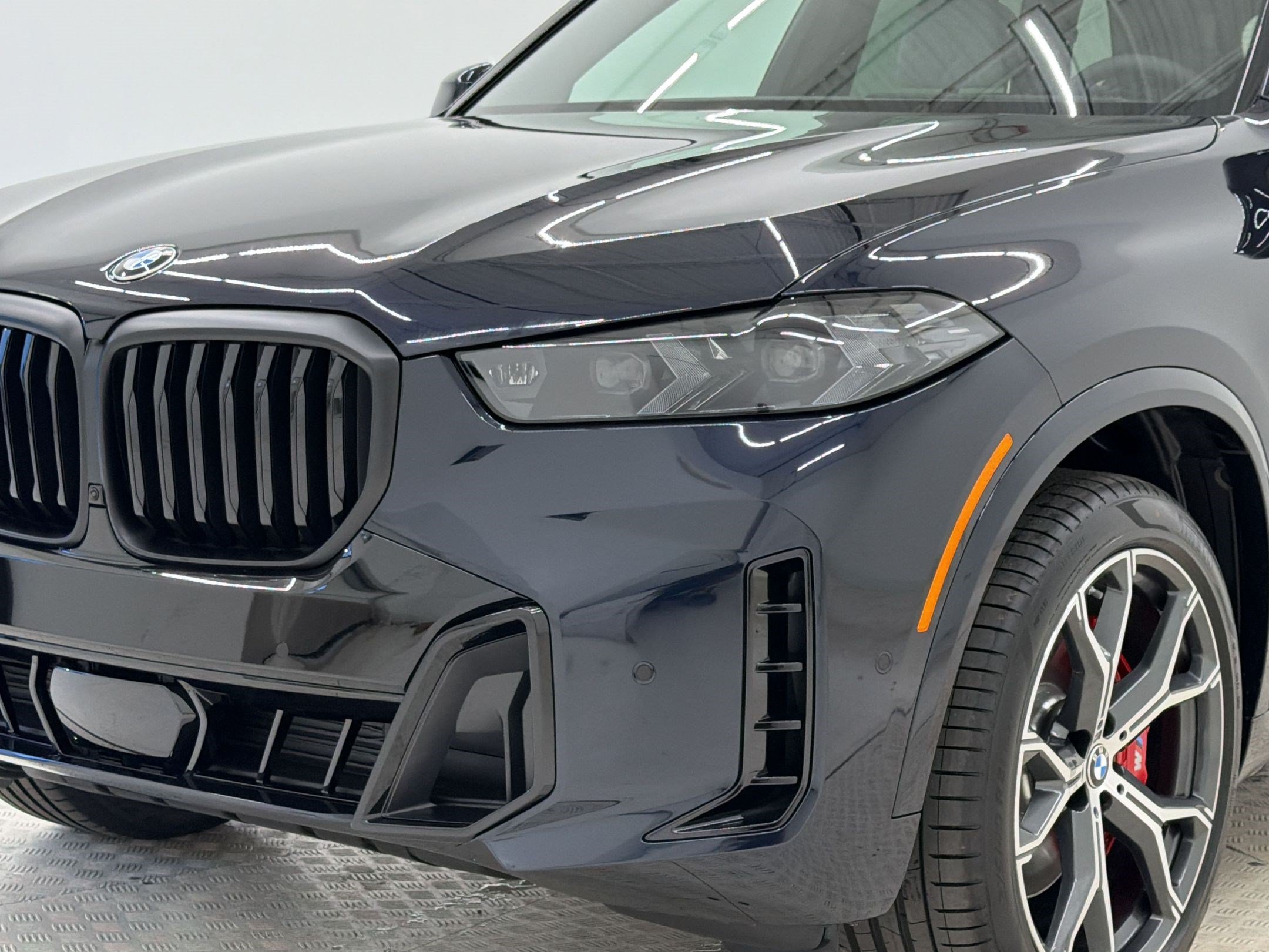 New 2026 BMW X5 xDrive40i w/ M Sport Package AWD/4WD image 12
