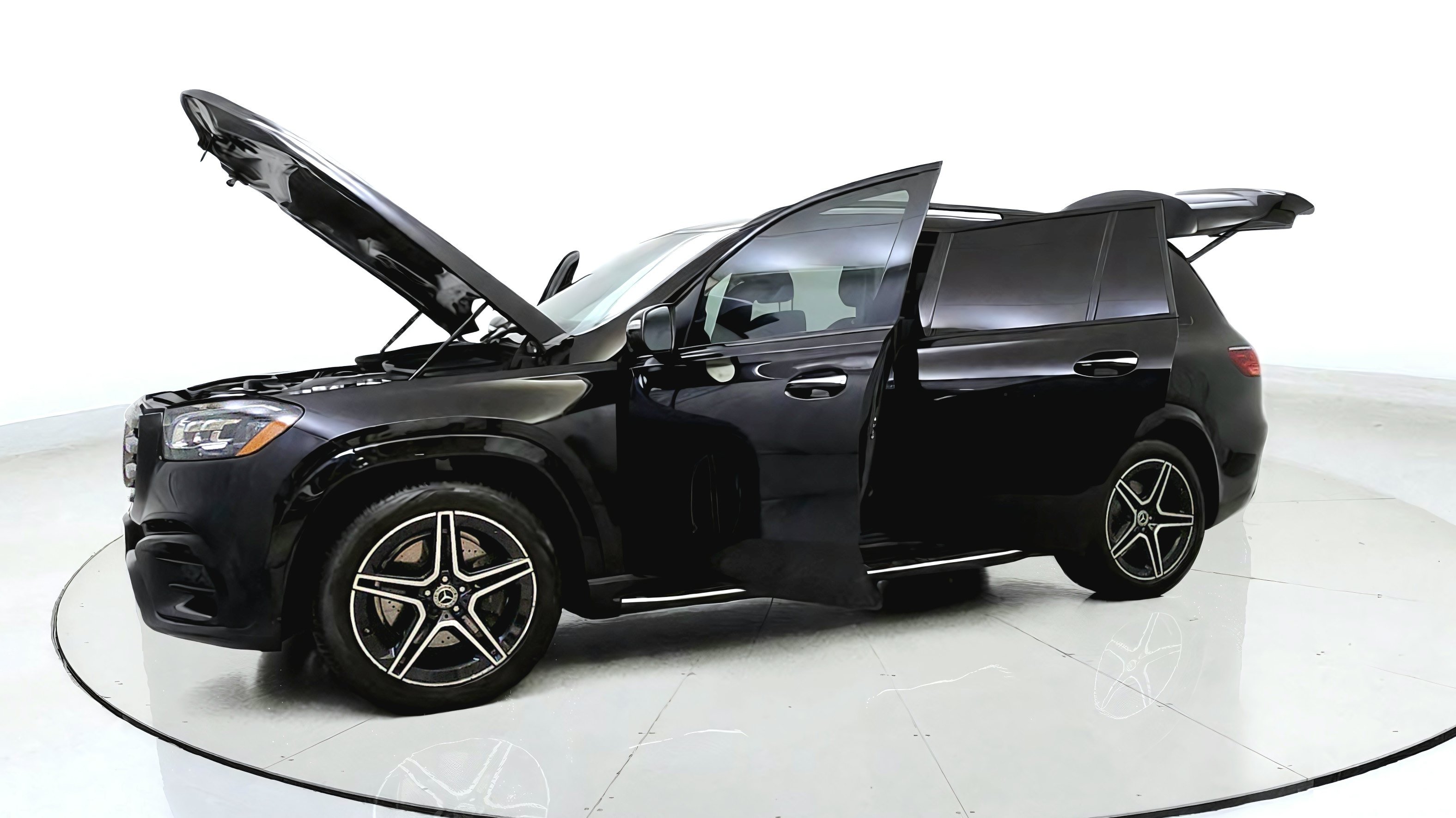 Used 2024 Mercedes-Benz GLS 450 4MATIC w/ AMG Line Exterior image 11