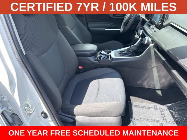 Used 2022 Toyota RAV4 LE AWD/4WD image 9