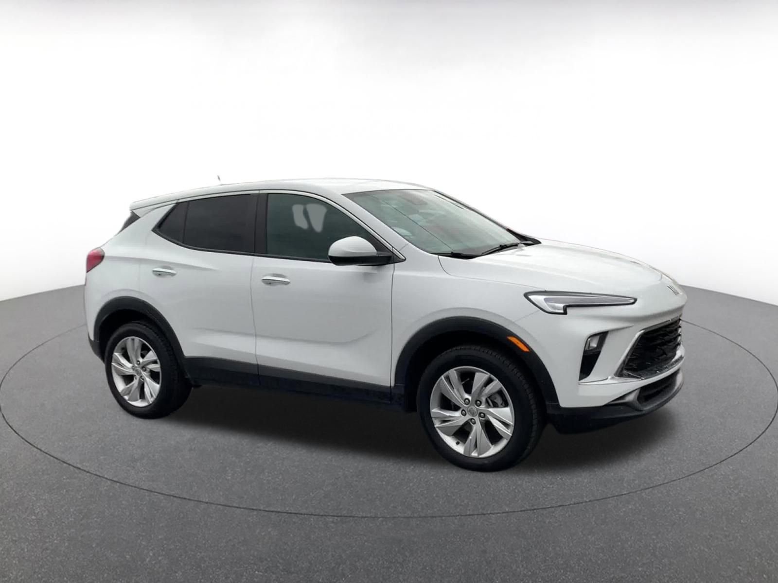 Used 2025 Buick Encore GX Preferred image 2