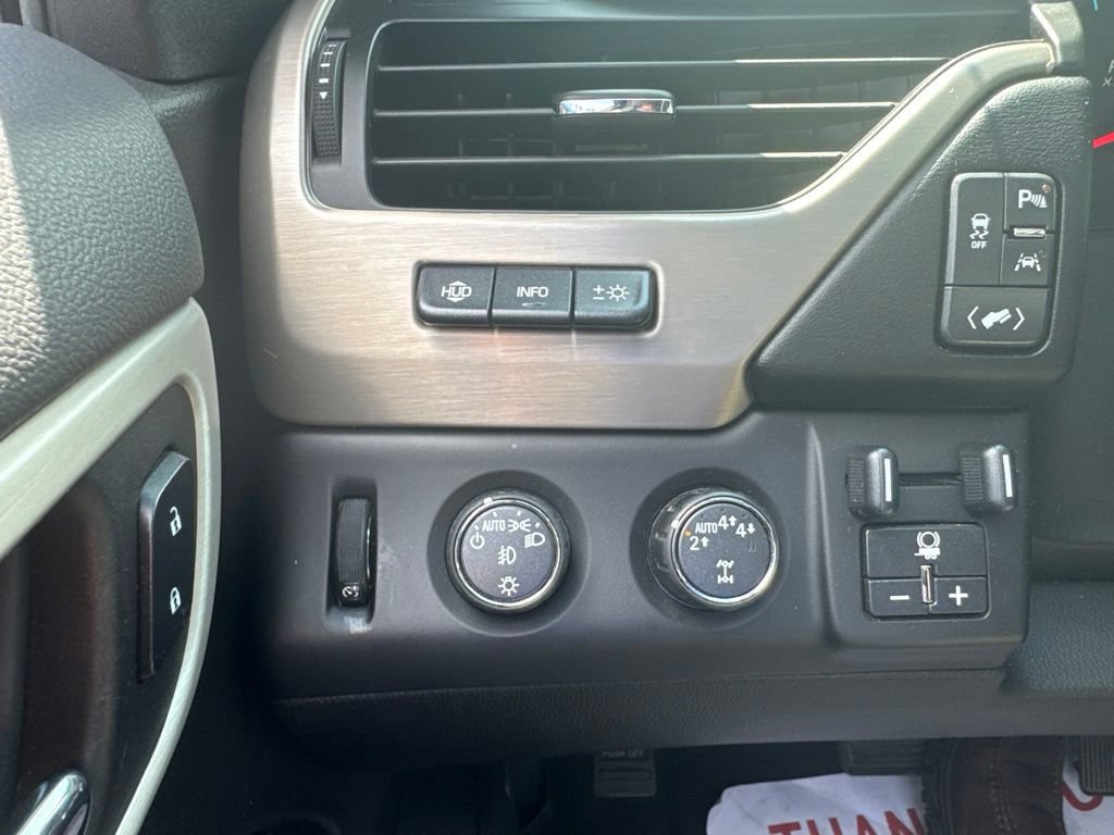Used 2018 GMC Yukon XL Denali w/ Open Road Package AWD/4WD image 26