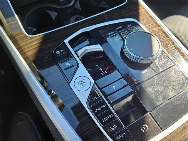 Used 2025 BMW X5 xDrive40i w/ Parking Assistance Package image 14