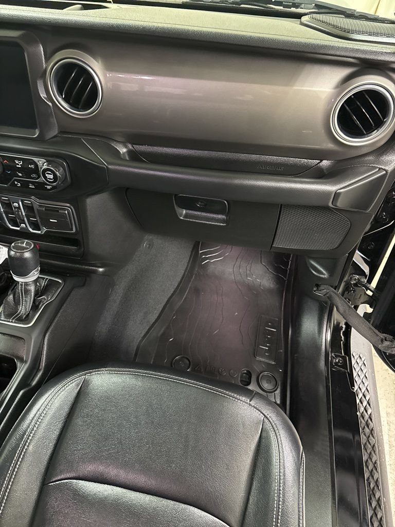 Used 2020 Jeep Gladiator Overland AWD/4WD image 31