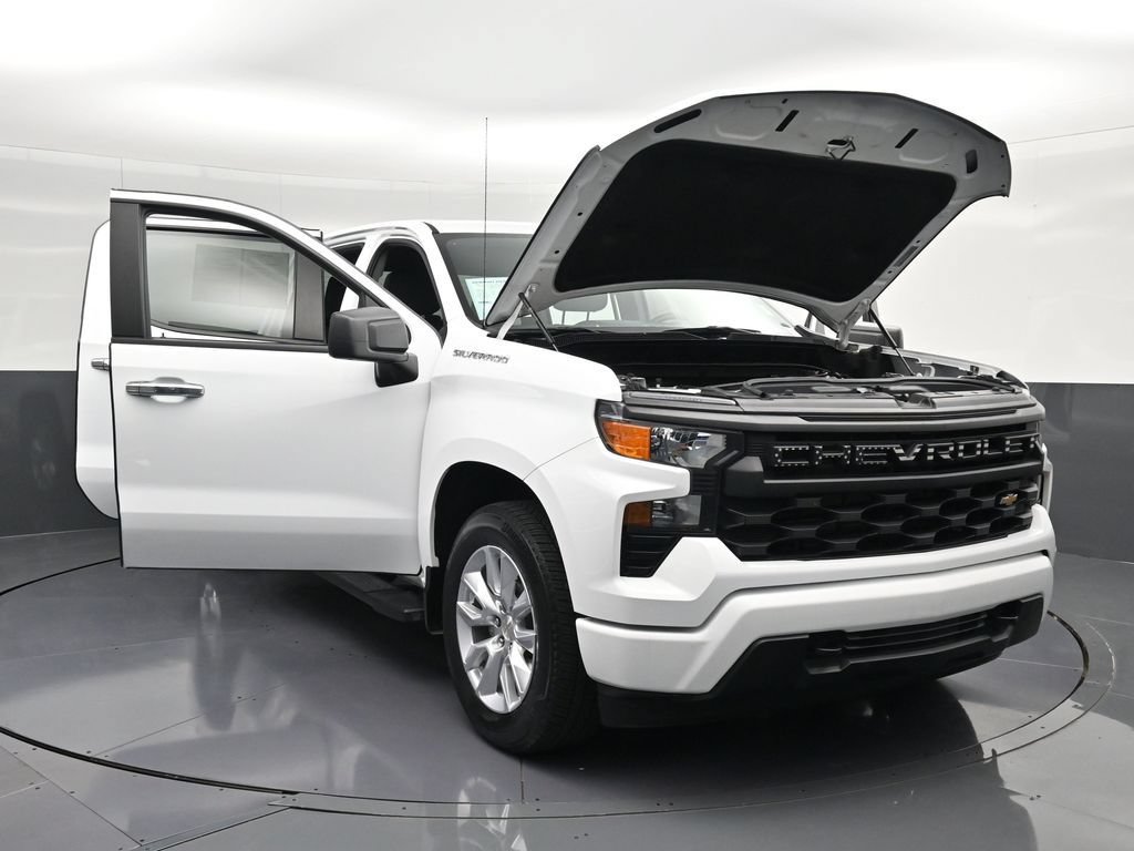 Used 2024 Chevrolet Silverado 1500 Custom RWD image 28